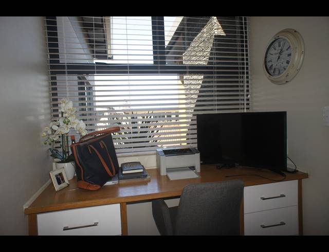 5 BEDROOM HOUSE TO LET IN PALM LAKES ESTATE